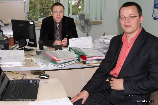 Obecnie w Kancelarii Starosty Stalowowolskiego pracują: Tomasz Wosk, wieloletni dziennikarz Tygodnika Sztafeta (z lewej) oraz Filip Zalewski.