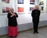 W Spółdzielczym Domu Kultury w Stalowej Woli odbył się wernisaż wystawy fotografii sandomierskiego złotnika, Cezarego Łutowicza.