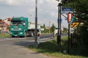 Ulica Sosnowa, aby skręcić w lewo, mieszkańcy muszą swoje odczekać.