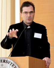Ks. dr Tomasz Barankiewicz (KUL) wygłosił wykład na temat etosu, profesjonalizmie i koncepcji zdrowego rozsądku w urzędzie.