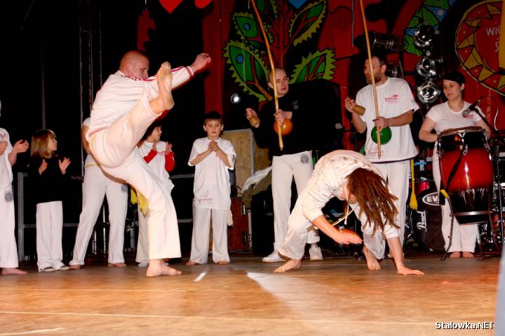Pokaz grupy Capoeira Companhia Pernas Pro Ar.