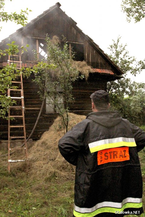 Nawałnica nad Stalową Wolą i powiatem. Pożar budynku opuszczonego domu w Jastkowicach.