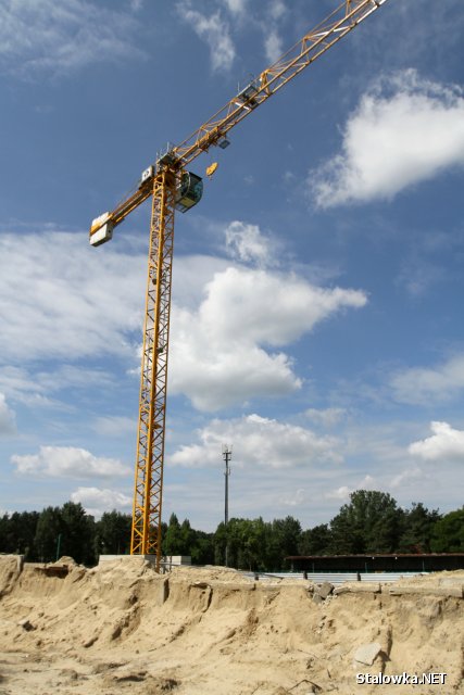 Widać pierwsze postępy prac na stadionie piłkarskim w Stalowej Woli.