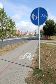 Nasi czytelnicy wielokrotnie zgłaszali nam uwagi dotyczące ścieżek rowerowych na terenie miasta. Brak przejrzystych standardów ich projektowania i wykonywania wpływa na bezpieczeństwo cyklistów i powoduje chaos.