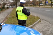 W piątek rano na ul. Poniatowskiego ustawił się patrol policji z wydziału ruchu drogowego, który czuwa nad bezpieczeństwem użytkowników niebezpiecznej drogi.