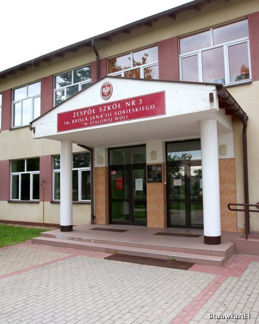 Zespół Szkół Ponadgimnazjalnych nr 3 im. Króla Jana III Sobieskiego to jedna z najstarszych szkół w powiecie stalowowolskim. 
