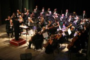 Orkiestra Symfoniczna Filharmonii Zabrzańskiej na deskach stalowowolskiego MDK, podczas Koncertu Noworocznego.
