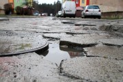 Urząd miasta w Stalowej Woli planuje na wiosnę rozpocząć remont niedużej osiedlowej ul. Żeromskiego, która od kilkudziesięciu lat nie była modernizowana. 