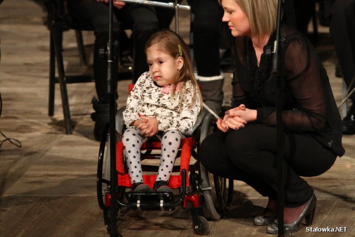 Koncert charytatywny dla chorej, pięcioletniej Oliwii w stalowowolskim MDK.