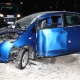 Stalowa Wola: Toyota wpadła w poślizg i uderzyła w latarnię. Jedna osoba ranna