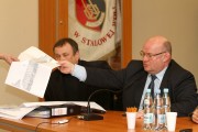 Prezydent Andrzej Szlęzak przekazał szkic wizualizacji projektu stadionu po przeprojektowaniu na stadion 7-8 tysięczny.