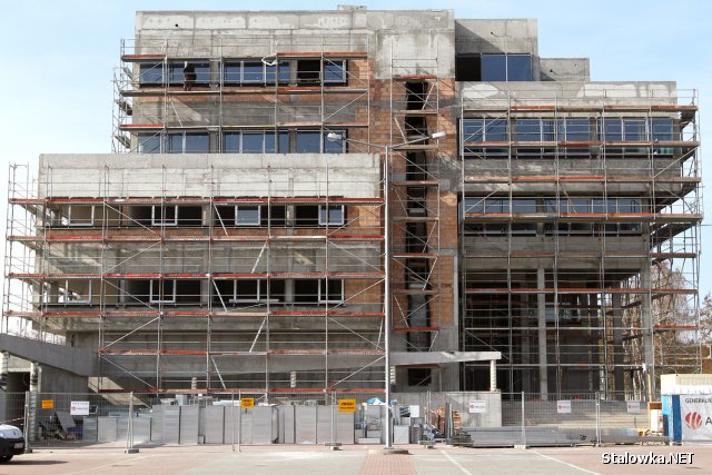 Jak poinformował portal Stalowka.NET Ryszard Sęczyk, kierownik Zespołu Projektowego ds. Funduszy Unijnych w stalowowolskim magistracie, prace na budowie nowego obiektu Katolickiego Uniwersytetu Lubelskiego przy ul. Kwiatkowskiego idą zgodnie z planem, a nawet wyprzedzają harmonogram.