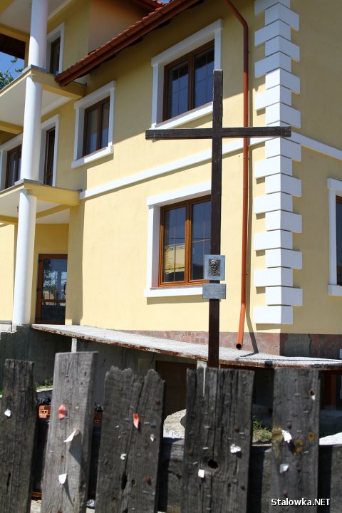 Krzyż z Kokoszej Górki został przeniesiony na prywatną posesję w Zaklikowie.