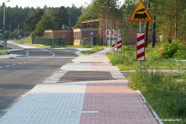 Droga przez hutę łącząca ulicę Grabskiego i Kwiatkowskiego w Stalowej Woli.