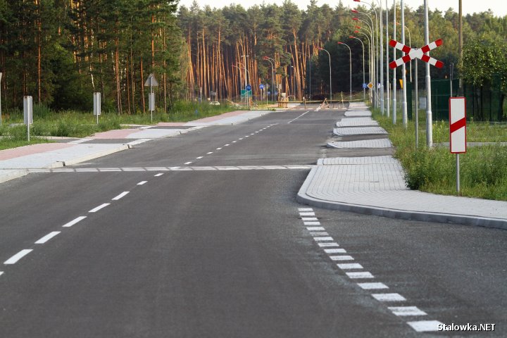 Droga przez hutę łącząca ulicę Grabskiego i Kwiatkowskiego w Stalowej Woli.