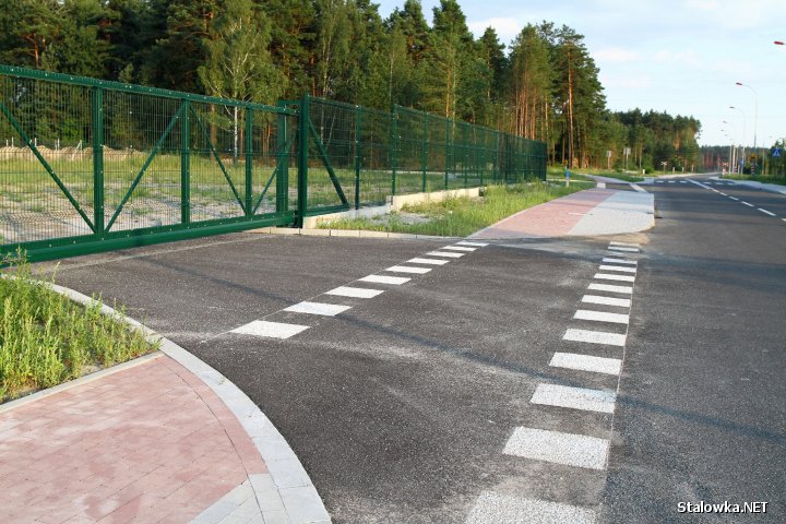 Droga przez hutę łącząca ulicę Grabskiego i Kwiatkowskiego w Stalowej Woli.