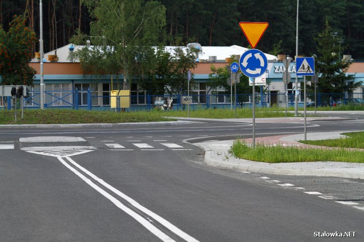 Droga przez hutę łącząca ulicę Grabskiego i Kwiatkowskiego w Stalowej Woli.