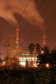 Elektrownia Stalowa Wola pracuje nawet nocą.