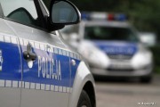 Funkcjonariusze ze stalowowolskiej komendy policji uratowali 49-latka, który chciał popełnić samobójstwo we własnym mieszkaniu.