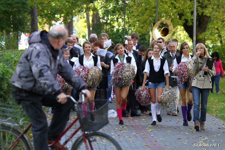 Miejski Dom Kultury chce zachęcać młodzież do wstępowania w szeregi zespołów artystycznych.