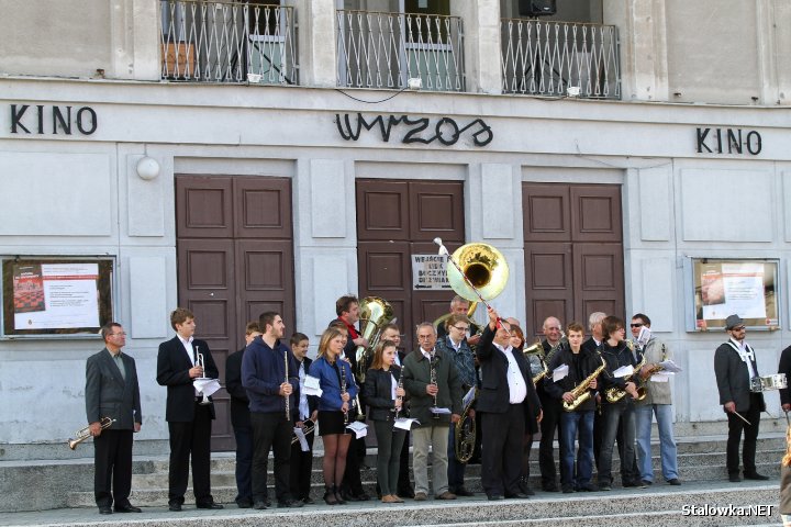 Miejski Dom Kultury chce zachęcać młodzież do wstępowania w szeregi zespołów artystycznych.