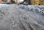 Miejscy radni w Stalowej Woli apelują do wszystkich zarządców dróg osiedlowych i chodników o odśnieżanie ich.