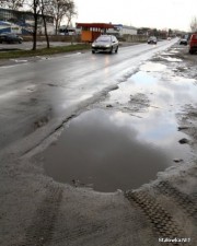 Do tej pory to właśnie oprócz środków finansowych, kanalizacja deszczowa stanowiła największy problem związany z przebudową ulicy Przemysłowej.