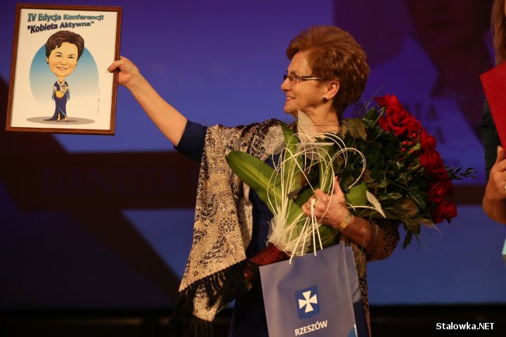 Kobieta Aktywna - IV edycja konferencji województwa podkarpackiego. Na zdjęciu pierwsza dama RP Danuta Wałęsa.