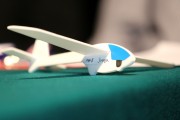 4 maja pod Miejskim Domem Kultury w ramach Dni Stalowej Woli odbędzie się wspólne klejenie modeli PW-5 Smyk, a następnie zawody, w których nagrodą będzie lot szybowcem.