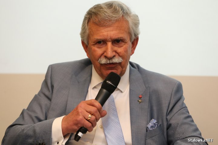 Huta Stalowa Wola na Europejskim Kongresie Gospodarczym. Na zdjęciu: Leon Komornicki, generał dywizji Wojska Polskiego. Prezes Wojskowej Federacji Sportu.