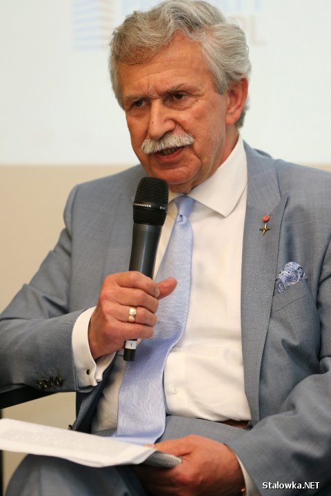 Huta Stalowa Wola na Europejskim Kongresie Gospodarczym. Na zdjęciu: Leon Komornicki, generał dywizji Wojska Polskiego. Prezes Wojskowej Federacji Sportu.