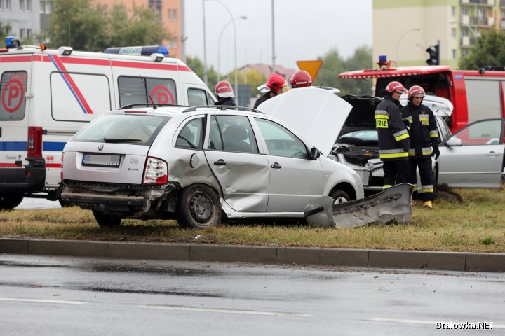 Do zdarzenia doszło na skrzyżowaniu Al. Jana Pawła II z ul. KEN. Nie minął nawet tydzień, kiedy w tym samym miejscu doszło do analogicznej kolizji.