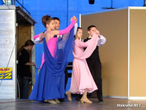 Tancerze ze szkoły tańca Merengue.