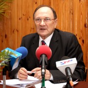 Nowy rektor WSE, Romuald Poliński.