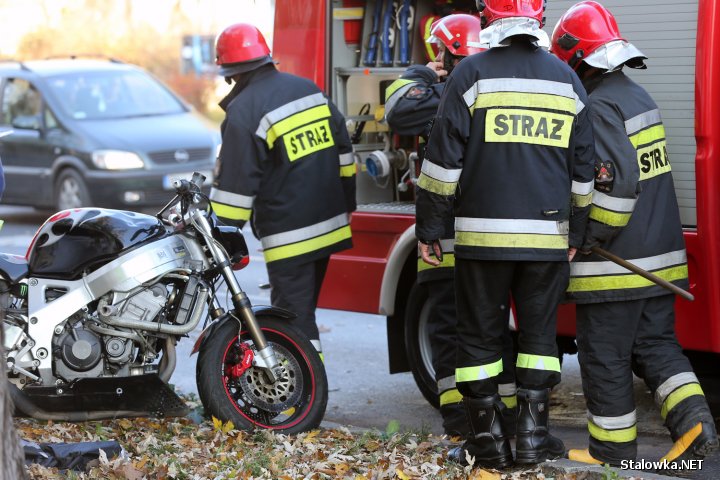 Całe szczęście nikt nie ucierpiał. Motocyklista doznał jedynie licznych otarć. Zdarzenie zostało zakwalifikowane jako kolizja.