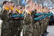 Pierwsza klasa Liceum Ogólnokształcącego o edukacji wojskowej w ZSP nr 2 im. Tadeusza Kościuszki w Stalowej Woli złożyła dziś uroczystą przysięgę.