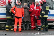 Uczestnicy zdarzenia z obrażeniami zostali przetransportowani do szpitala w Stalowej Woli.