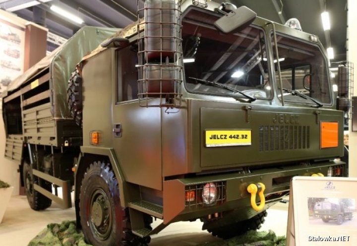 Blisko 1000 ciężarówek tego typu trafi do polskiego wojska. Czy za tymi pójdą kolejne modele?