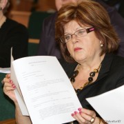 Radna Joanna Grobel - Proszowska apeluje do prezydenta Stalowej Woli Andrzeja Szlęzaka, aby zmienił stanowisko ws. przebudowy ul. Przemysłowej i podjęcie tej inwestycji w tym roku.
