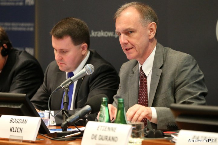 KRAKÓW: Konferencja o nowych wyzwaniach dla polityki bezpieczeństwa NATO i UE. Na zdjęciu Bogdan Klich, Senator RP, były Minister Obrony RP.