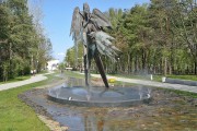W Parku Miejskim im. Kazimierza Pilata w Stalowej Woli działa już fontanna i płynie strumień.