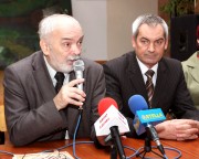przewodniczący Sekcji Krajowej Oświaty i Wychowania NSZZ Solidarność Stefan Kubowicz oraz poseł PiS Antoni Błądek