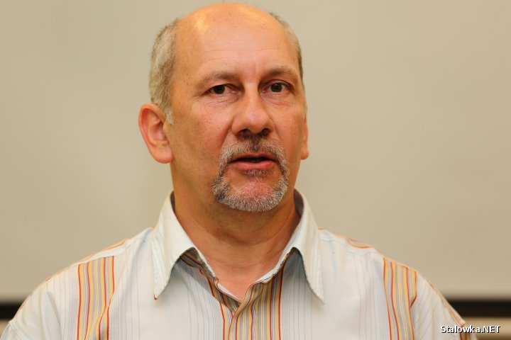 Profesor Robert Gwiazda jest ornitologiem, pracuje w Instytucie Ochrony Przyrody PAN w Krakowie.