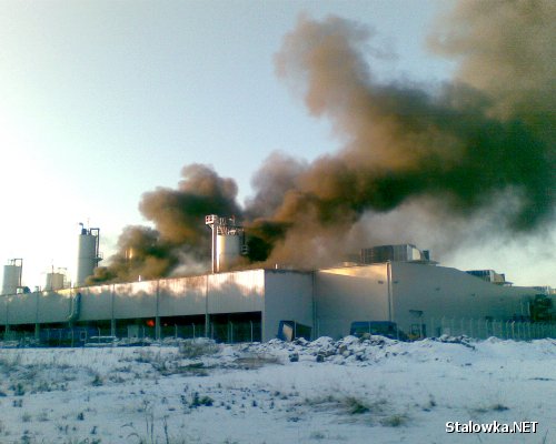 Pożar w jednej z hal Alutecu przy ulicy Przyszowskiej 1.