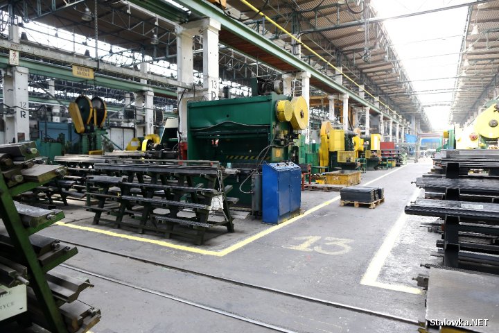 Należące od ponad dwóch lat do HSW S.A. dolnośląskie Jelcz - Komponenty będą produkować samochody o kryptonimie Jelcz 442.32 4x4. W czwartek, 17 lipca 2014 roku uruchomiono nową linię produkcyjną.