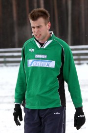 Grzegorz Kmiecik ostatnio reprezentujący barwy Wisły Kraków trenuje z drużyną Stali.
