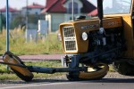 77-letni traktorzysta nie miał wymaganych uprawnień do kierowania pojazdem.