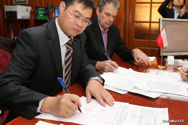 31 października 2013 roku w Stalowej Woli został podpisany akt notarialny dotyczący zakupu od syndyka spółki HSW - Zakład Zespołów Napędowych w upadłości przez spółkę LiuGong Machinery Poland.