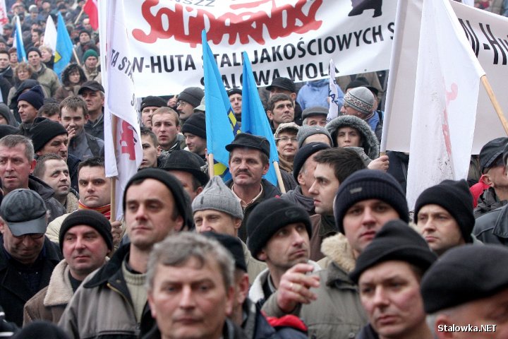 RZESZÓW. Manifestacja Międzyzwiązkowego Komitetu Protestacyjnego HSW w Rzeszowie przeciwko drastycznym podwyżkom cen energii.