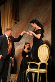 W Miejskim Domu Kultury w Stalowej Woli wystawiono w sobotni wieczór, 11 października 2014 roku jedną z najsłynniejszych oper na świecie - Traviatę Giuseppe Verdiego w reżyserii Wiesława Ochmana.